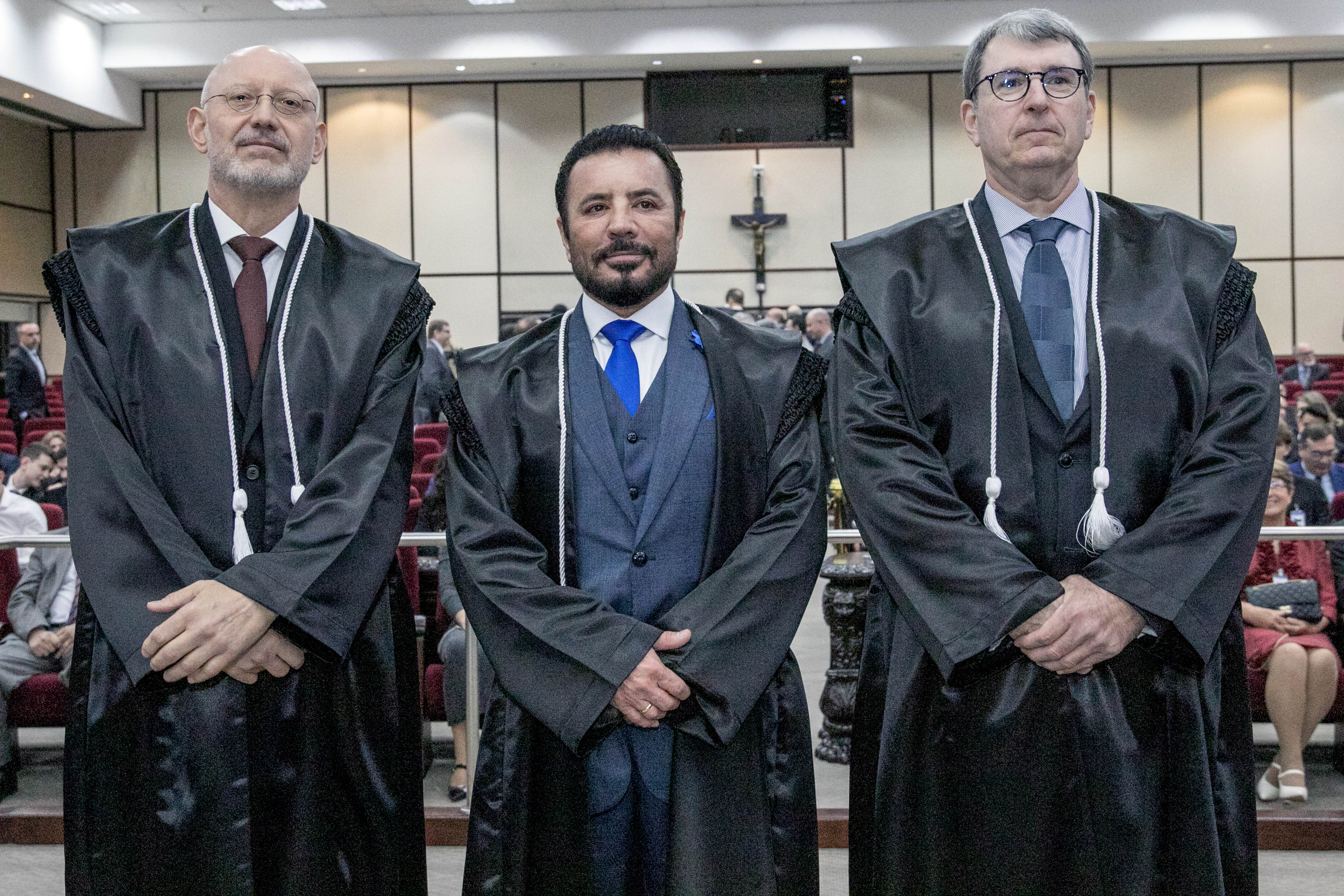Três novos desembargadores são empossados no TJPR